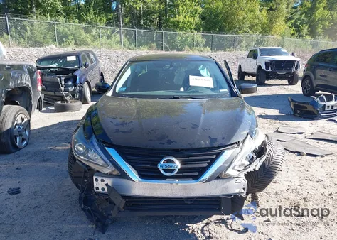 2018 Nissan Altima 2.5 Sr z USA, uszkodzony, nr VIN 1N4AL3AP1JC107430